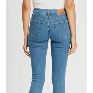 Levi’s 710 skinny jeans size 28
